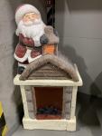 2.TRIEDA Dekorácia MagicHome Vianoce, Santa s kozubom, 9 LED, 3xAA, keramika, 27,50x19x51 cm